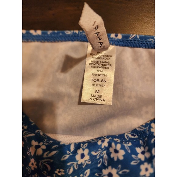 Tahari 2 piece Set Swimsuit Bathing Suit Off Shoulder MEDIUM Blue White Floral - Picture 13 of 16